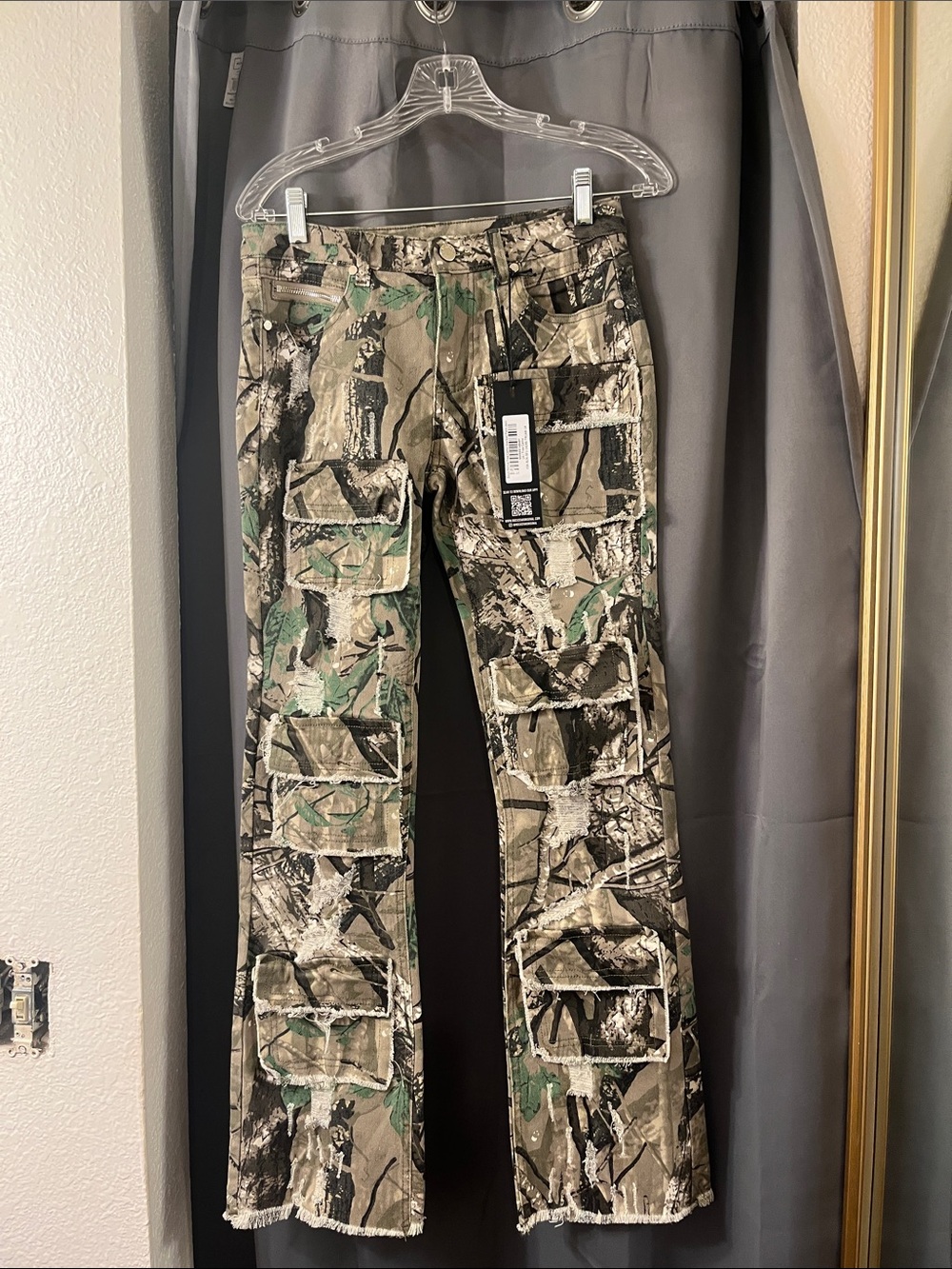 NWT! Rockstar Originals! Kids Cargo Pants in Camouflage Green and Tan